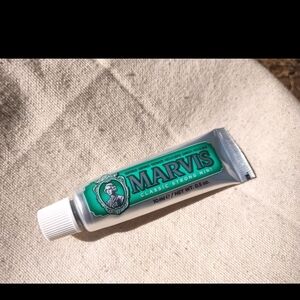 Marvis Classic Strong Mint Toothpaste 10ml
